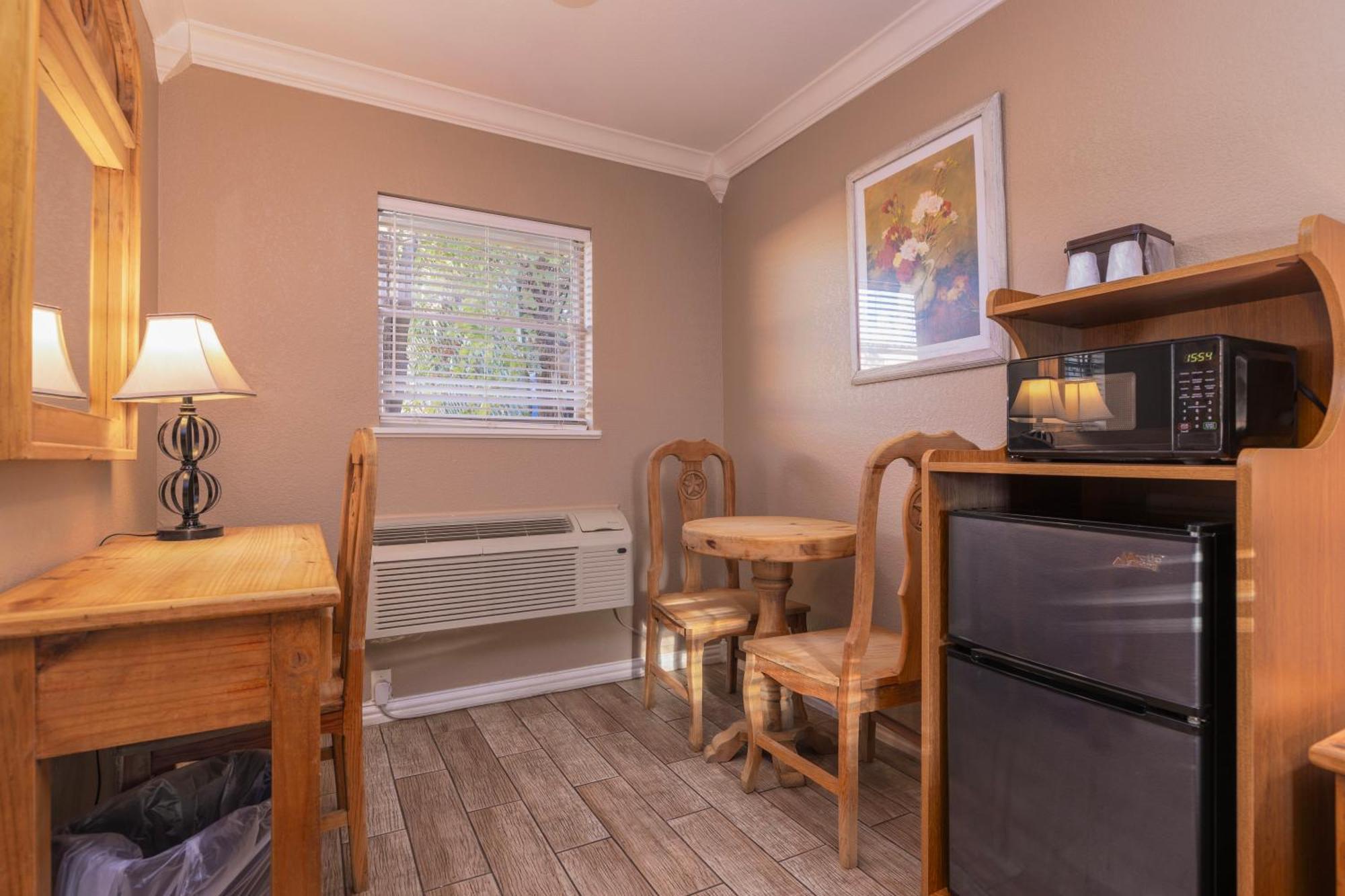 Country Inn Motel フレデリックスバーグ エクステリア 写真